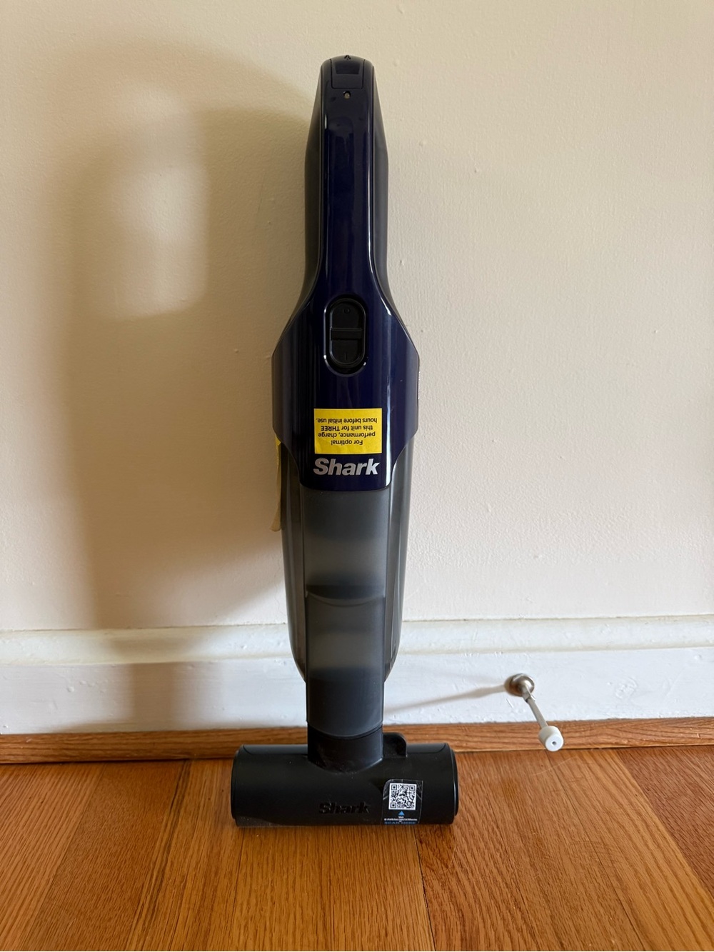 Shark Cyclone CH700 Handheld Vacuum Cleaner in Dark Blue